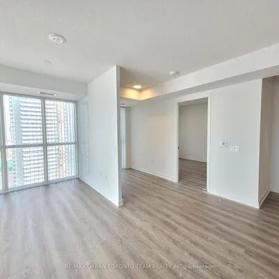 195,&nbsp;Commerce, Vaughan Corporate Centre, Vaughan