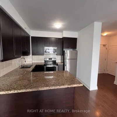 12,&nbsp;Woodstream, Vaughan Grove, Vaughan