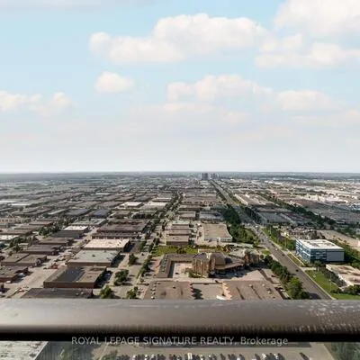 1000,&nbsp;Portage, Vaughan Corporate Centre, Vaughan
