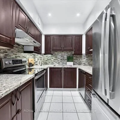 735,&nbsp;New Westminster, Brownridge, Vaughan