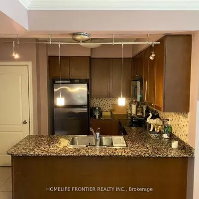 100,&nbsp;Promenade, Brownridge, Vaughan