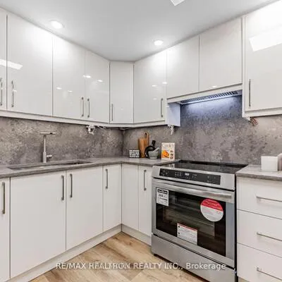 333,&nbsp;Clark, Crestwood-Springfarm-Yorkhill, Vaughan