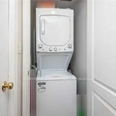 100,&nbsp;Promenade, Brownridge, Vaughan