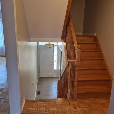 19,&nbsp;Foxchase, East Woodbridge, Vaughan