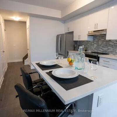 9560,&nbsp;Islington, Sonoma Heights, Vaughan