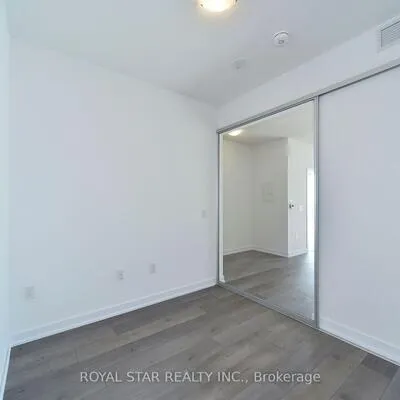 10,&nbsp;Honeycrisp, Vaughan Corporate Centre, Vaughan