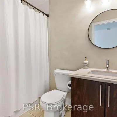 12,&nbsp;Woodstream, Vaughan Grove, Vaughan