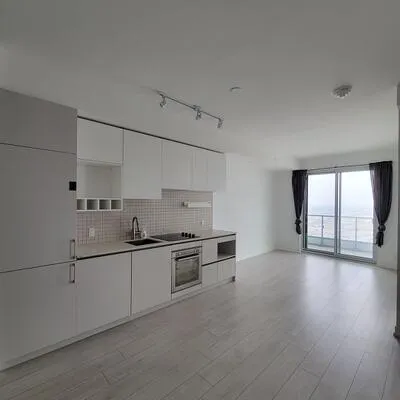 950,&nbsp;Portage, Vaughan Corporate Centre, Vaughan