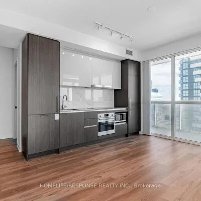 225,&nbsp;Commerce, Vaughan Corporate Centre, Vaughan
