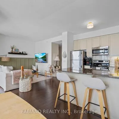 24,&nbsp;Woodstream, Vaughan Grove, Vaughan