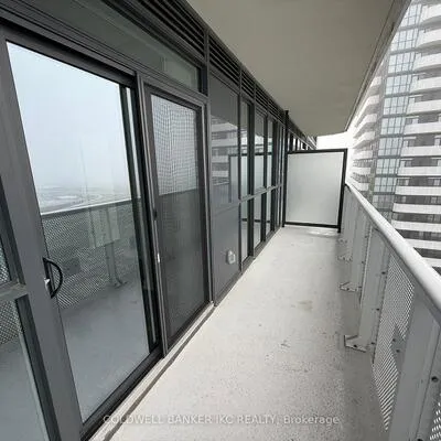 225,&nbsp;Commerce, Vaughan Corporate Centre, Vaughan