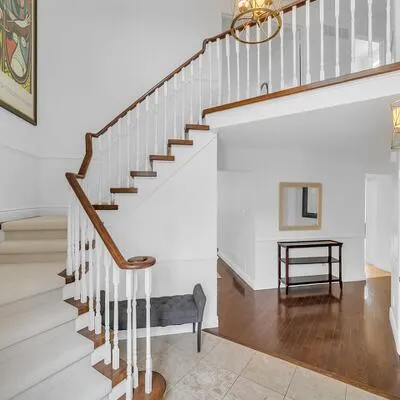 24,&nbsp;Beaumont, Uplands, Vaughan