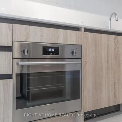 7950, Bathurst, Beverley Glen, Vaughan