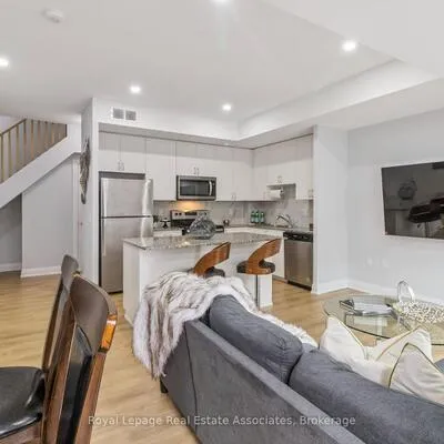 5289,&nbsp;Highway 7, Vaughan Grove, Vaughan