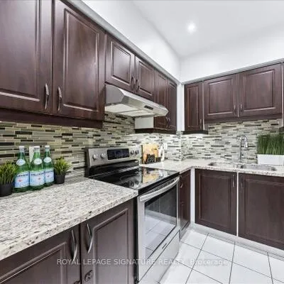 735, New Westminster, Brownridge, Vaughan