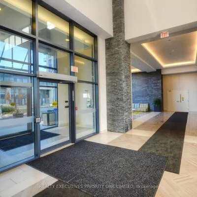 24,&nbsp;Woodstream, Vaughan Grove, Vaughan