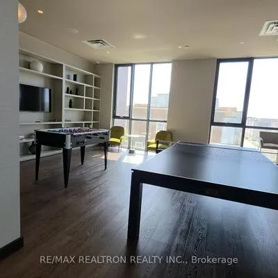 38,&nbsp;Honeycrisp, Vaughan Corporate Centre, Vaughan