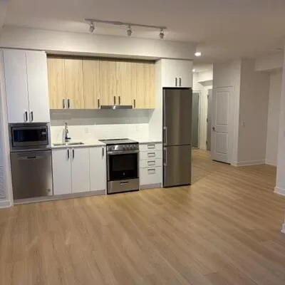 30,&nbsp;Upper Mall, Brownridge, Vaughan