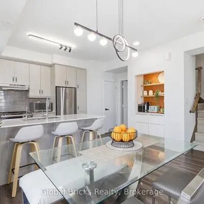 131,&nbsp;Honeycrisp, Vaughan Corporate Centre, Vaughan