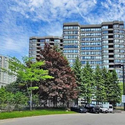 7440,&nbsp;Bathurst, Brownridge, Vaughan
