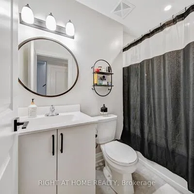 32,&nbsp;Coles, Vaughan Grove, Vaughan