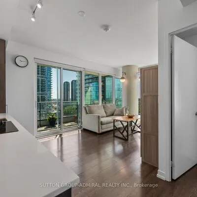 950,&nbsp;Portage, Vaughan Corporate Centre, Vaughan