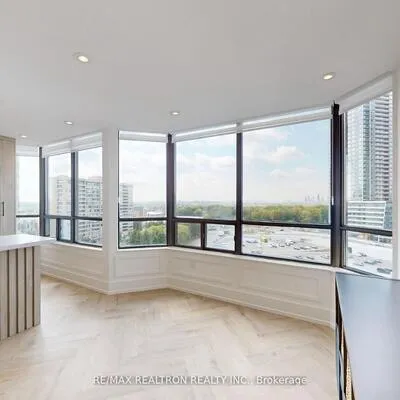 7460,&nbsp;Bathurst, Brownridge, Vaughan