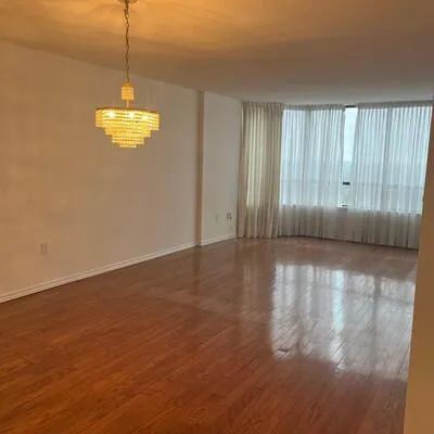 7460,&nbsp;Bathurst, Brownridge, Vaughan