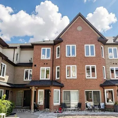 735,&nbsp;New Westminster, Brownridge, Vaughan