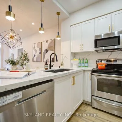 520,&nbsp;Steeles, Crestwood-Springfarm-Yorkhill, Vaughan