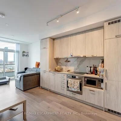 10,&nbsp;Honeycrisp, Vaughan Corporate Centre, Vaughan