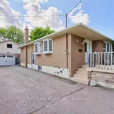 28, Collins, Aurora Heights, Aurora