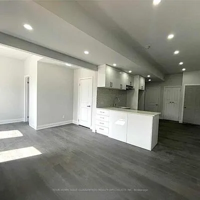 15229, Yonge, Aurora Village, Aurora