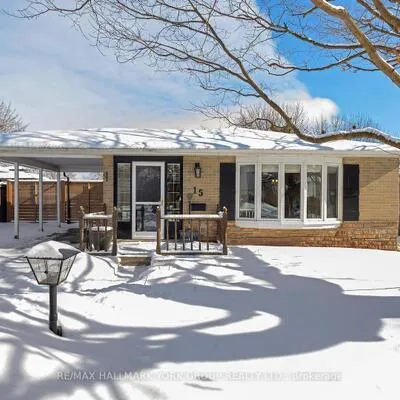 15, Banff, Aurora Heights, Aurora