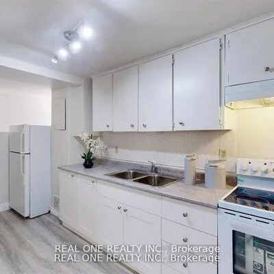 105 ( basement ),&nbsp;Aurora Heights, Aurora Heights, Aurora