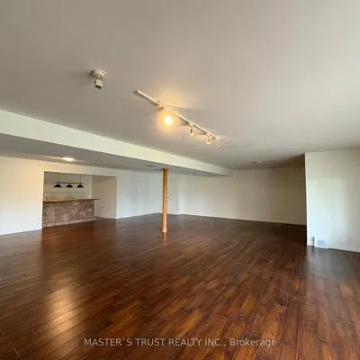 17,&nbsp;Ing, Bayview Southeast, Aurora