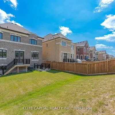 242,&nbsp;Touch Gold, Bayview Southeast, Aurora