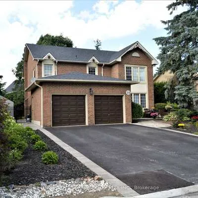 14,&nbsp;Simmons, Aurora Highlands, Aurora
