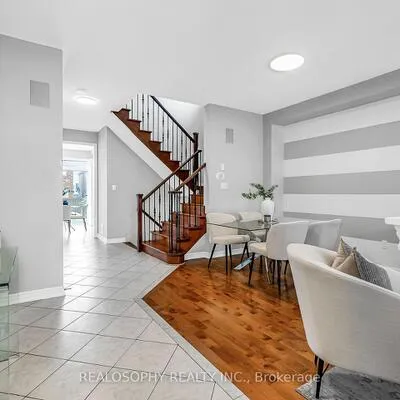 284,&nbsp;Bilbrough, Bayview Northeast, Aurora