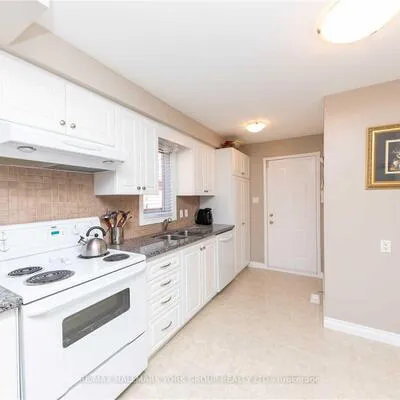 22,&nbsp;Cashel, Aurora Highlands, Aurora