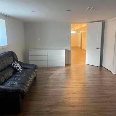 37,&nbsp;Murdock, Aurora Heights, Aurora