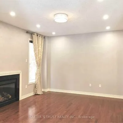 213,&nbsp;River Ridge, Bayview Northeast, Aurora