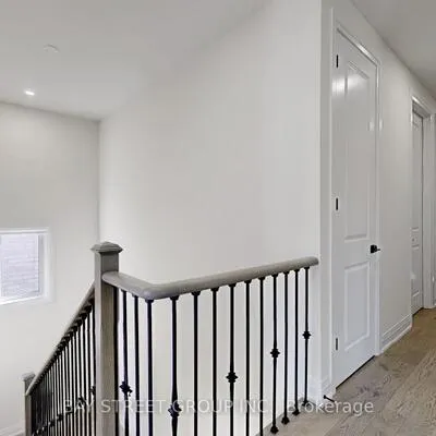 Upper Two Bedrooms  ,&nbsp;Halldorson, Bayview Northeast, Aurora