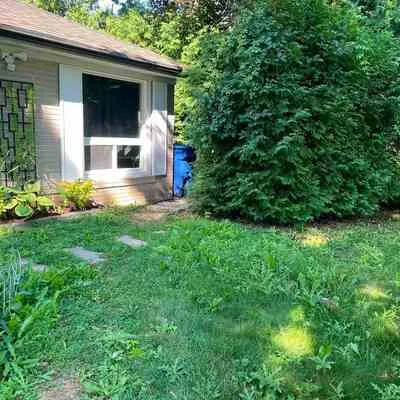 23,&nbsp;Algonquin, Aurora Heights, Aurora