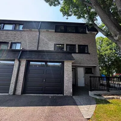 22,&nbsp;Poplar, Aurora Highlands, Aurora