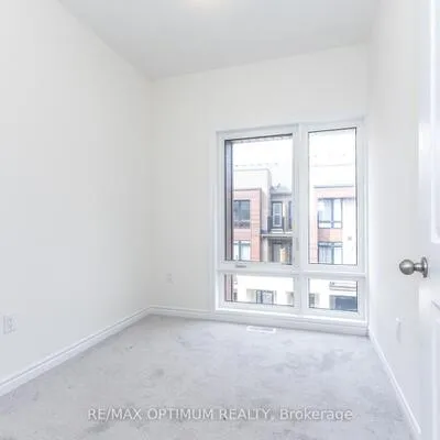 15,&nbsp;Gunton, Bayview Northeast, Aurora