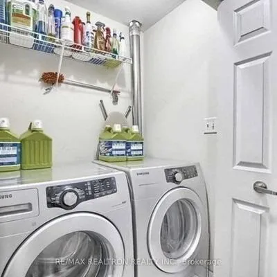 31,&nbsp;Baywell, Bayview Wellington, Aurora