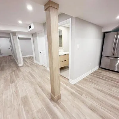 18,&nbsp;Halldorson, Bayview Northeast, Aurora
