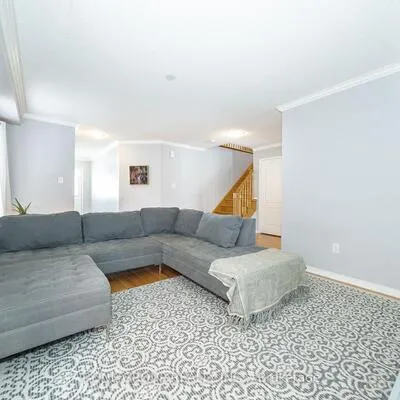 156, Mavrinac, Bayview Northeast, Aurora