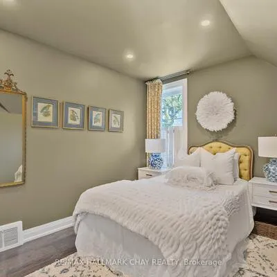 11, Catherine, Aurora Village, Aurora